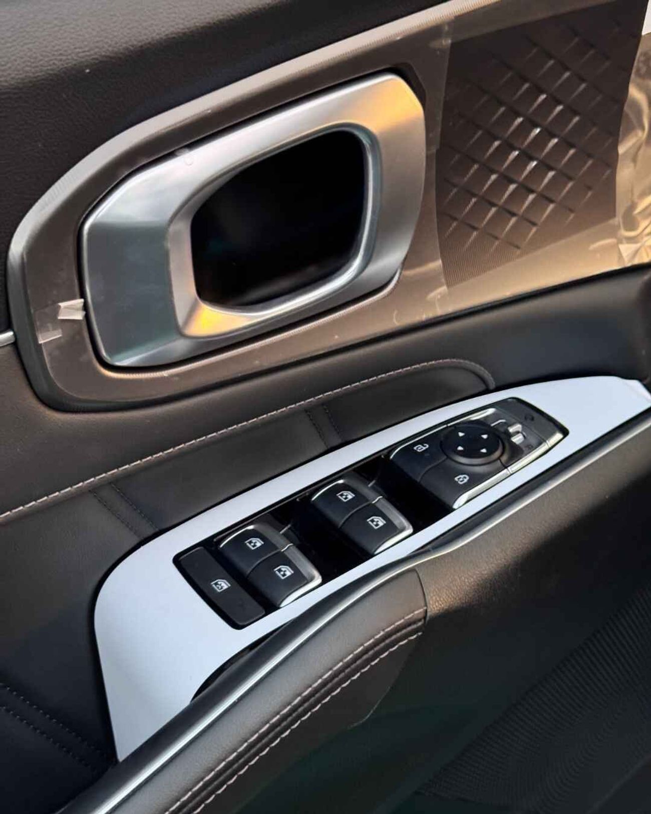 Kia Sorento FULL 1.6T (HYBRID) - 2025 MODEL -MID OPTION