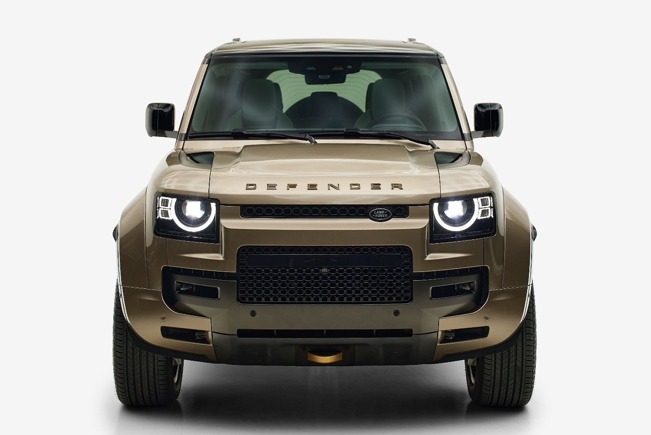 لاند روفر ديفندر 110 P635 OCTA V8