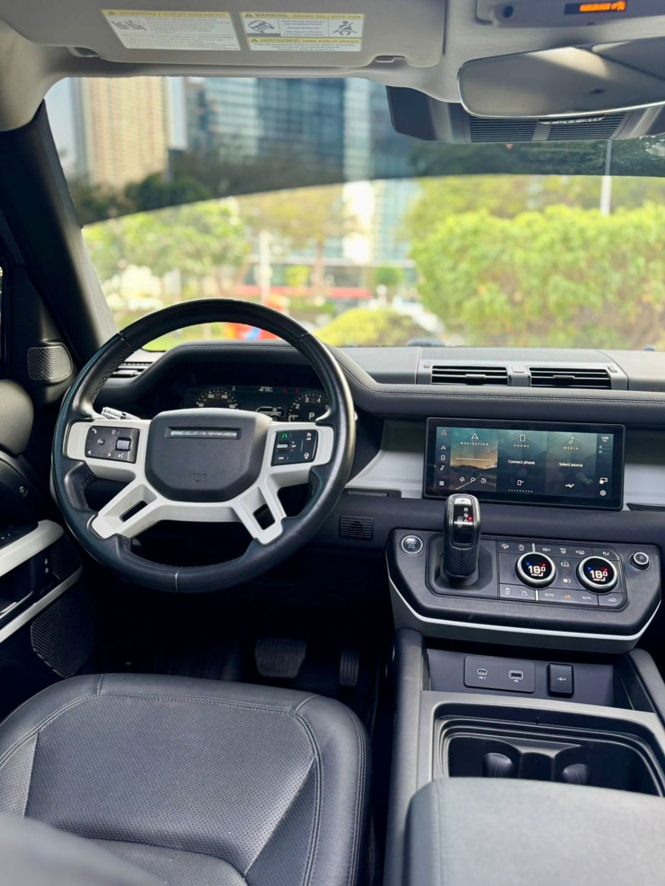 Land Rover Defender P400 110 First Edition 3.0L (7 Seater)