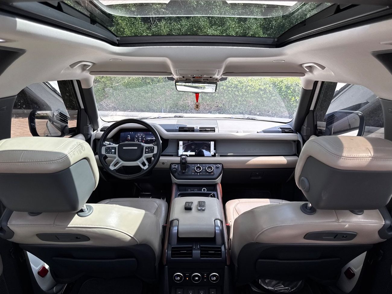 لاند روفر ديفندر P400 90 SE 3.0L (5 Seater)