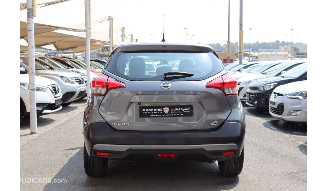 Nissan Kicks SV ACCIDENTS FREE - GCC - ORIGINAL PAINT - ENGINE 1600 CC - PERFECT CONDITION INSIDE OUT