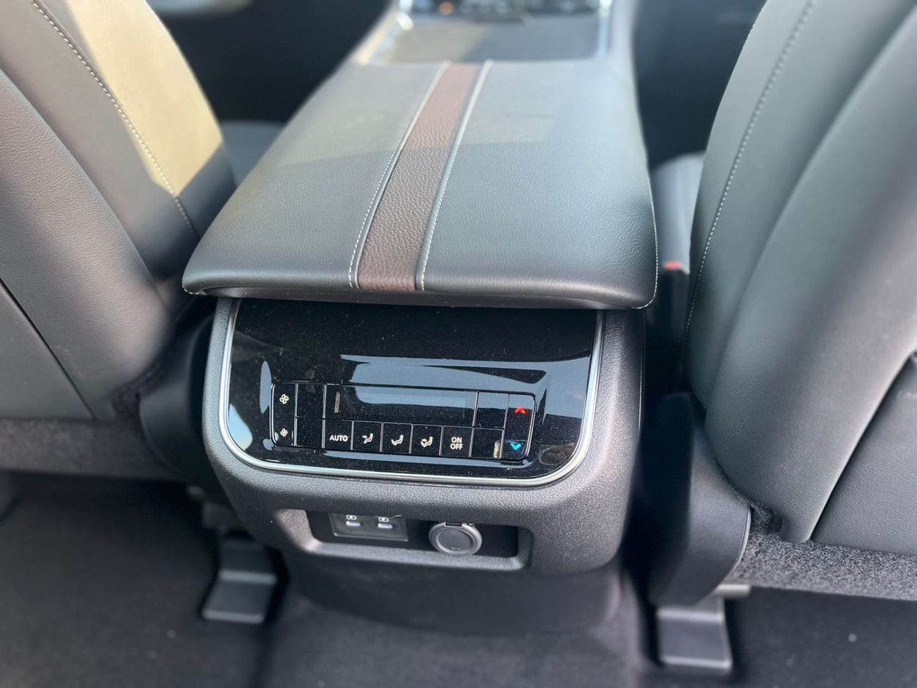 Nissan Patrol SE Titanium 3.8L | EXPORT