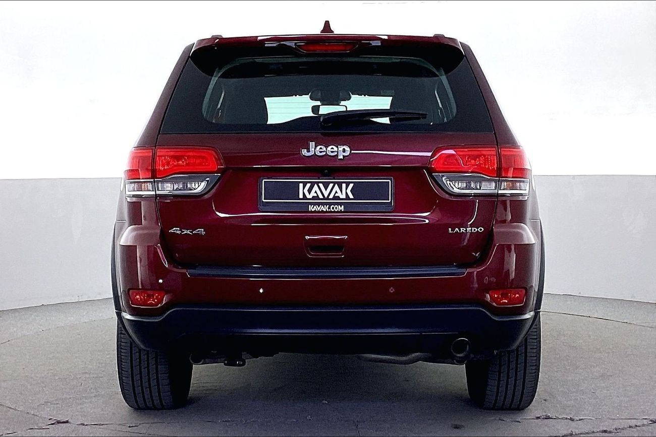 جيب جراند شيروكي Laredo | National Day Celebration | شامل الضمان | 0 ﺪﻔﻋﺓ ﺃﻮﻟﻯ