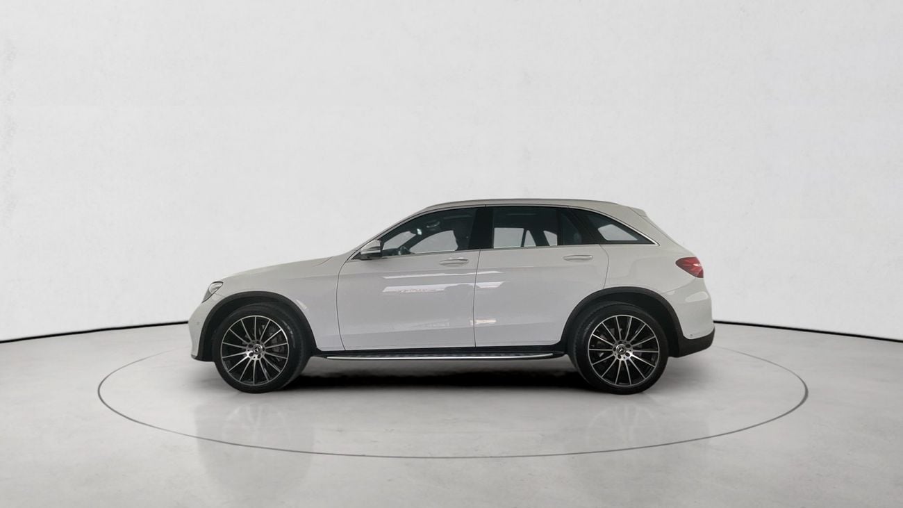 مرسيدس بنز GLC 250 2.0 GLC 250 4MATIC AUTO | شامل الضمان | 0 ﺪﻔﻋﺓ ﺃﻮﻟﻯ