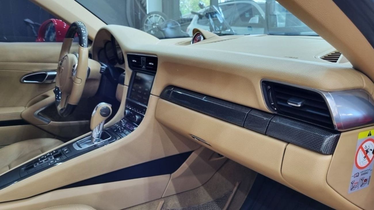 بورش 911 PORSCHE CARRERA 2014 GCC IN BEATIFUL CONDITION FOR 195K AED ONLY