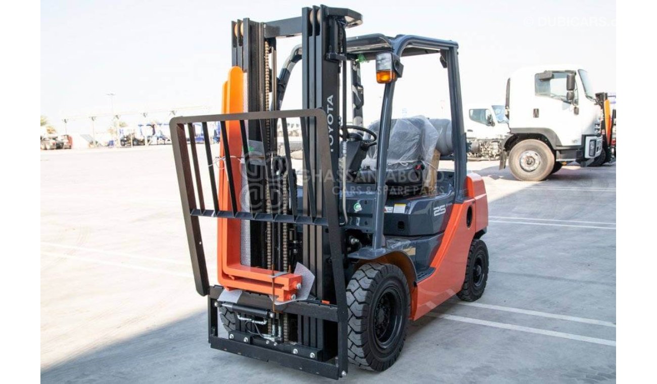 Toyota Fork lift LPG 2.5 TON, 3 STAGE W/ SIDE SHIFT 3 LEVER,4.7M LIFT HEIGHT MY23
