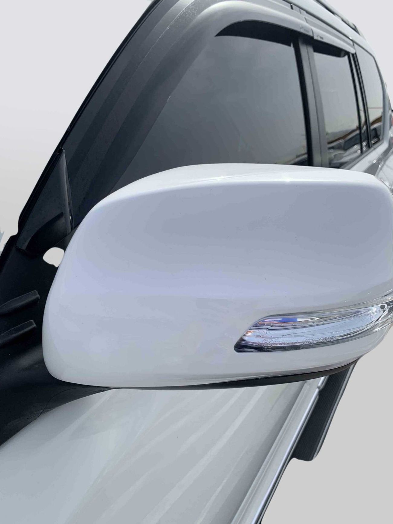 تويوتا برادو 4x4 Diesel Right Hand Drive (Export Only)