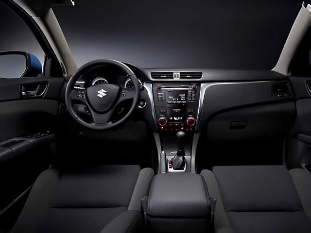 Suzuki Kizashi interior - Cockpit