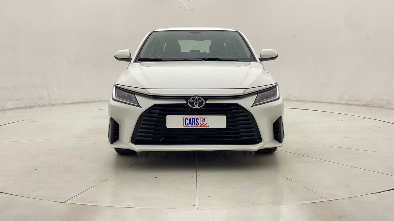 تويوتا يارس E 1.5 | بدون دفعة مقدمة | اختبار القيادة في المنزل