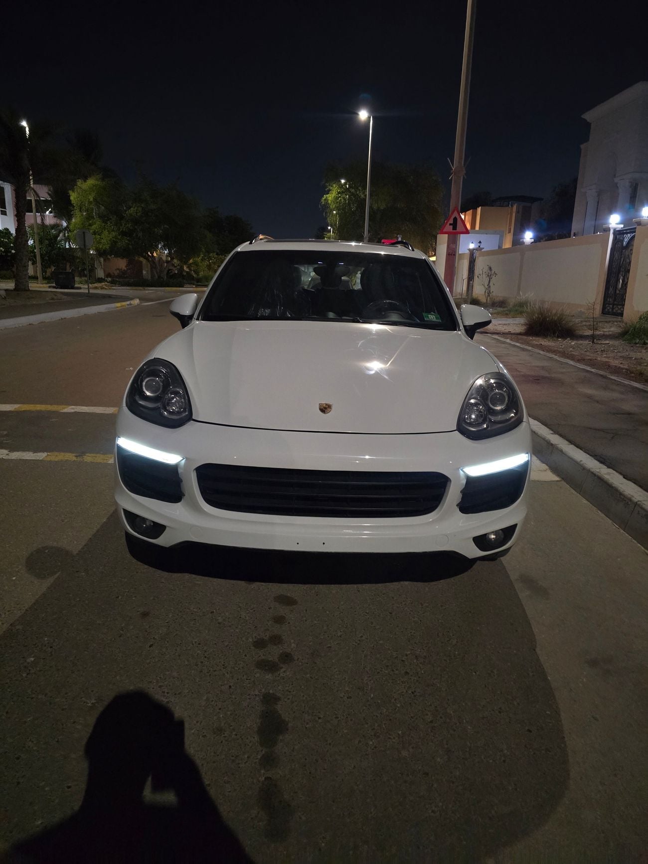 مرسيدس بنز GLB 250 For sale porsche cayenne 2016 full option v6
