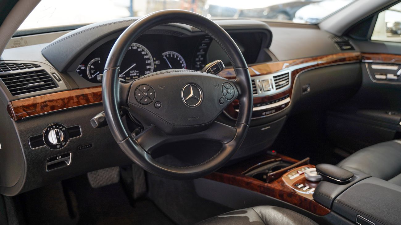 Mercedes-Benz S 400