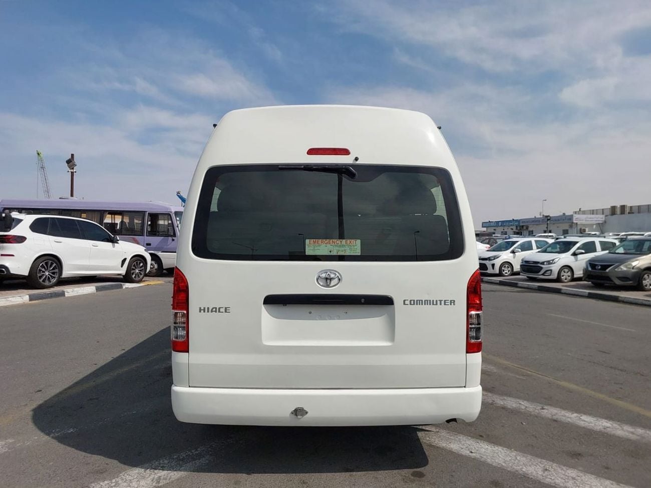 تويوتا هاياس (RAMADAN OFFER) TOYOTA HIACE COMMUTER VAN RHD 2018 MODEL 3.0 L DIESEL AUTOMATIC(PM36021)