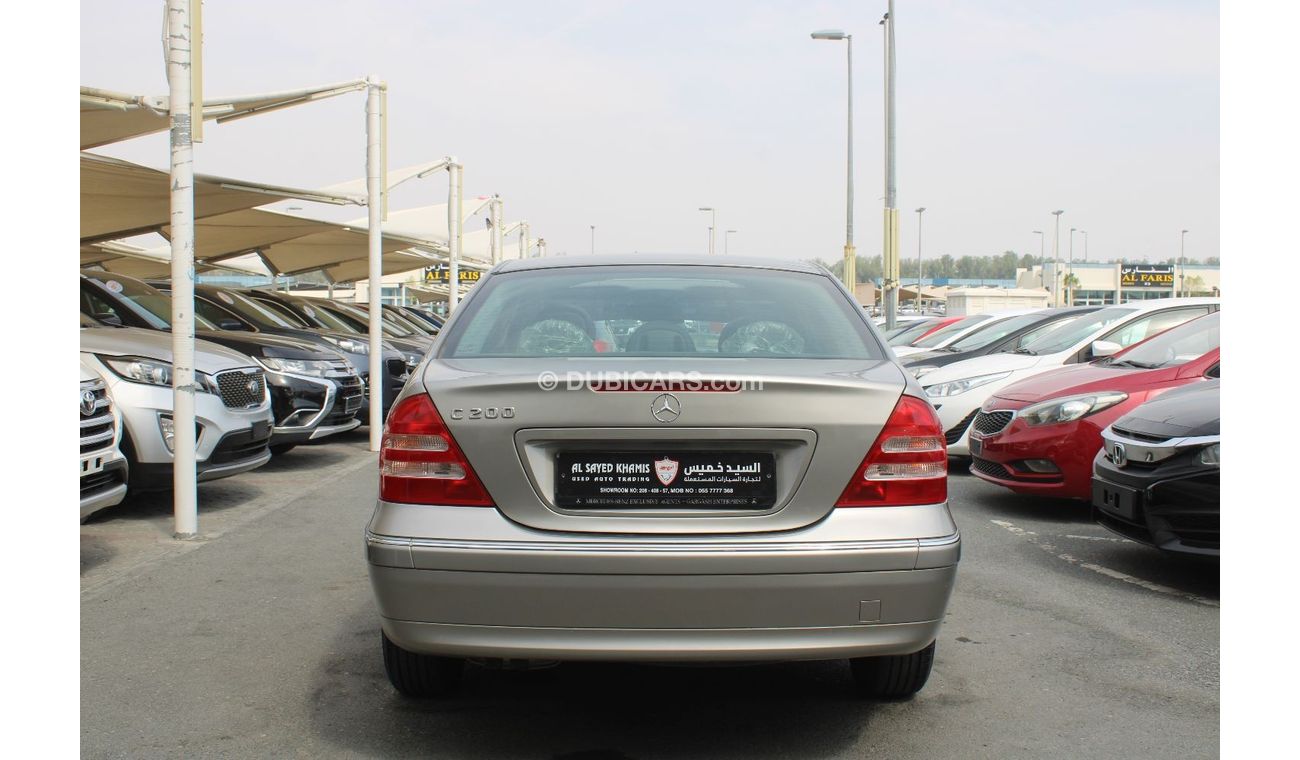 Mercedes-Benz C 200 ACCIDENTS FREE - GCC - PERFECT CONDITION - ELEGANCE - FULL OPTION - ENGINE 1800 CC