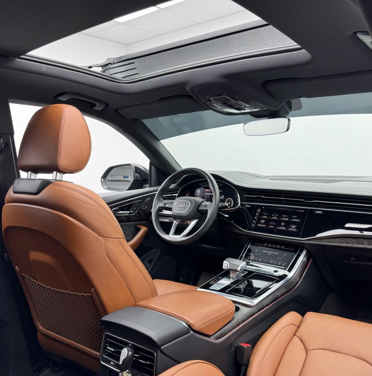 Audi Q8 55 TFSI quattro S Line 3.0L 2021 Audi Q8 S-Line 55TFSI Quattro, 2025 Warranty, 2027 Service Pack, AB