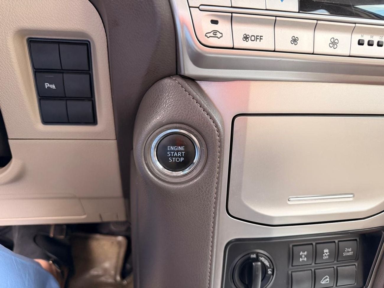 Toyota Prado VXR 4.0L 4WD