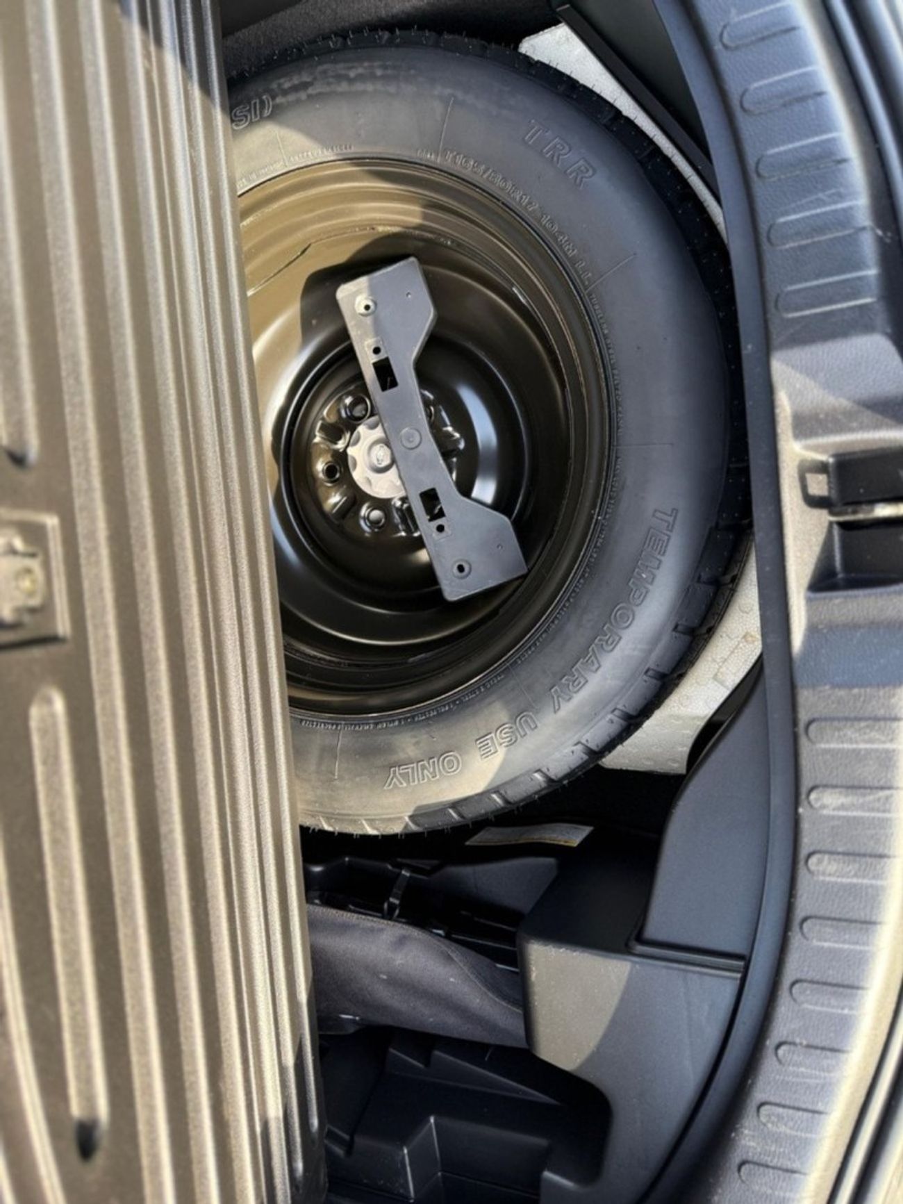 تويوتا راف ٤ GXR 2.5L XLE 4WD Sunroof,leather seats full option