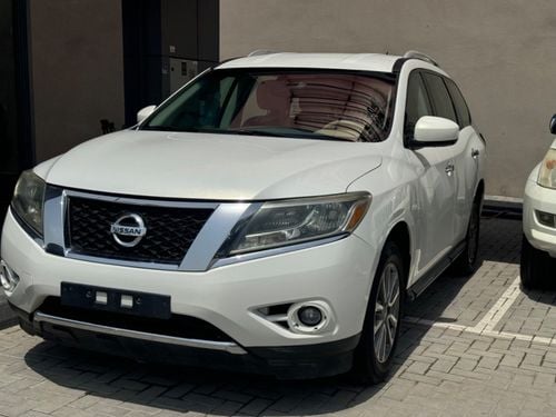 Nissan Pathfinder SV