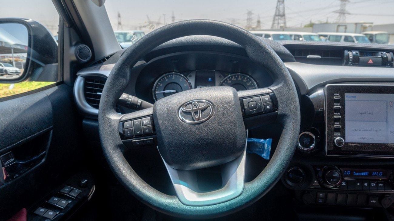 تويوتا هيلوكس SR5 4.0L Petrol 6 Cylinder