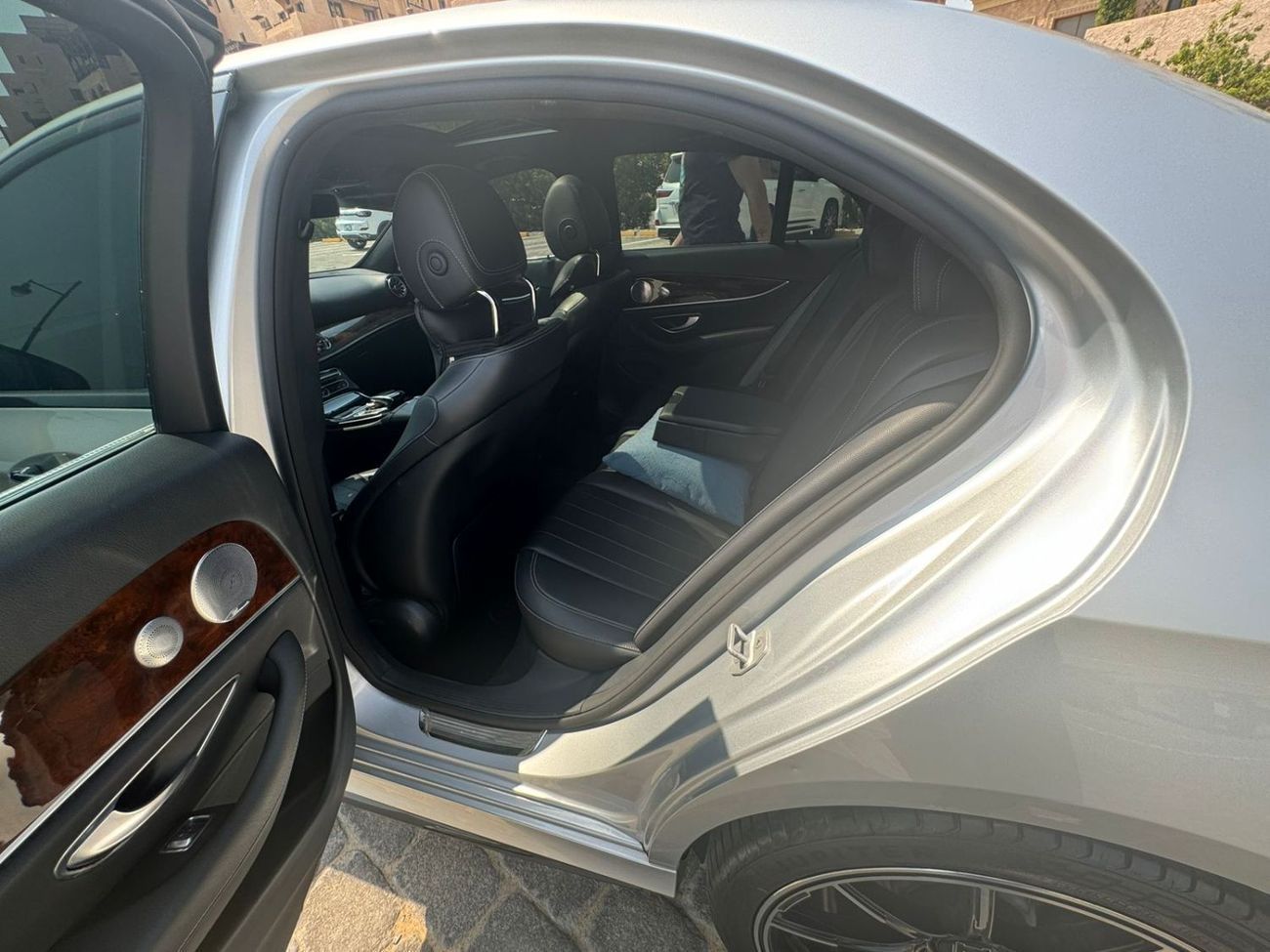 مرسيدس بنز E300