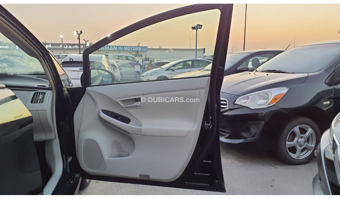 تويوتا برياس TOYOTA PRIUS HYBRID CAR