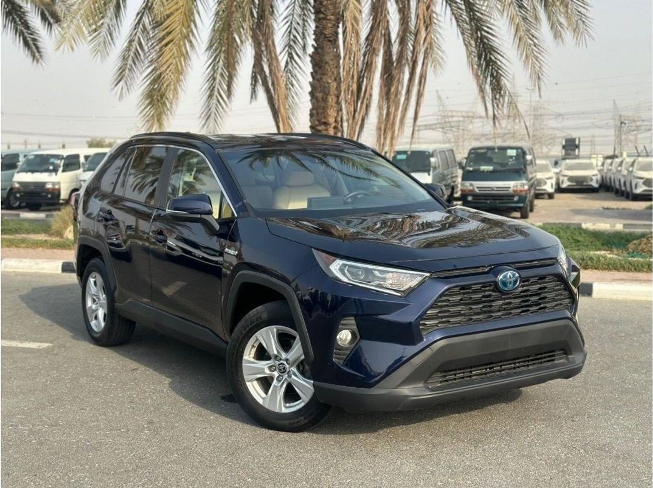 Toyota RAV4 hybrid Toyota Rav4 XLE 2020