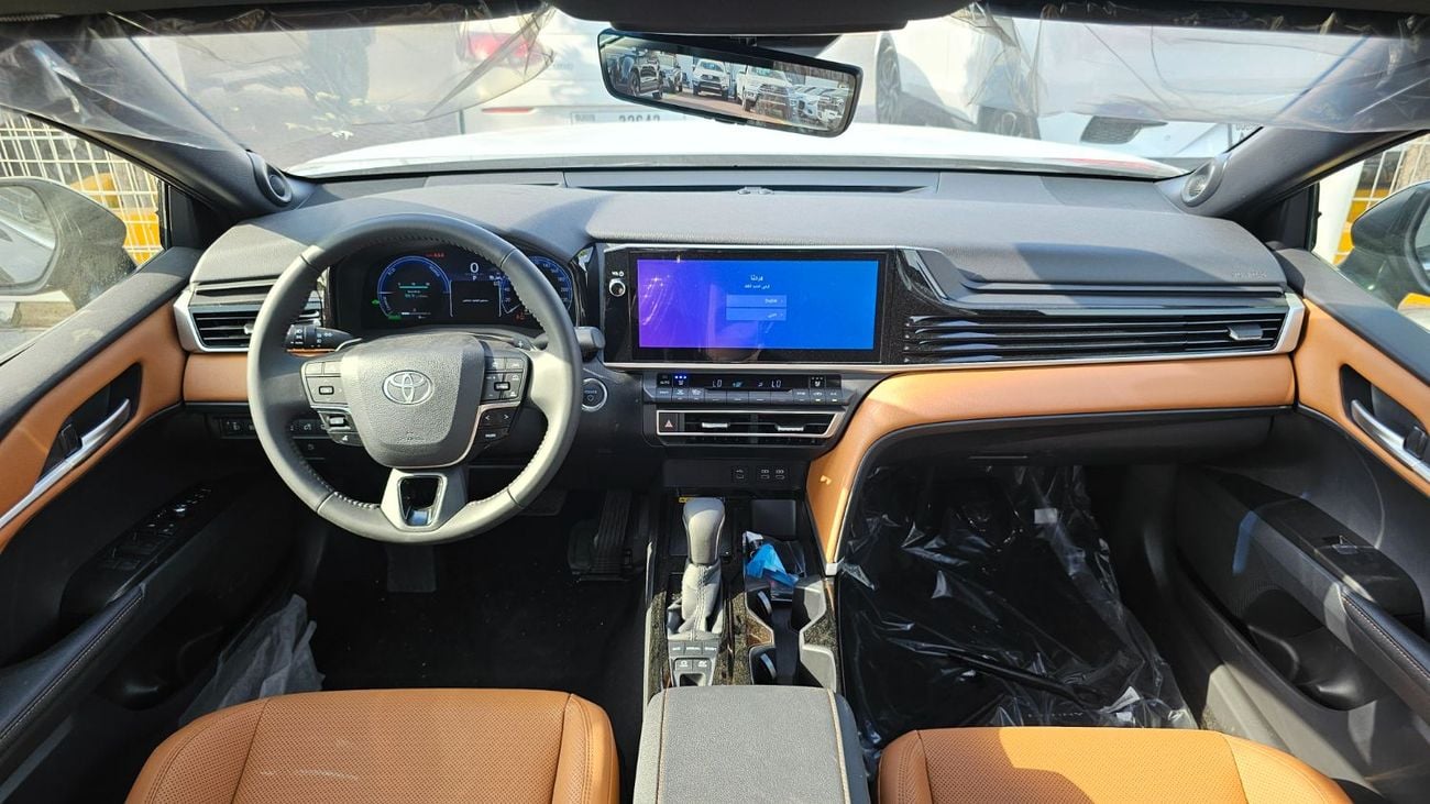 Toyota Camry Toyota Camry Lumiere, 2.5L Hybrid with Seat Memory & Ventilation, Radar, 360 Camera