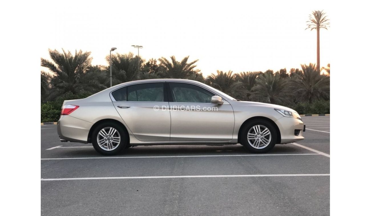 هوندا أكورد موديل 2013 GCC CAR PREFECT CONDITION INSIDE AND OUTSIDE