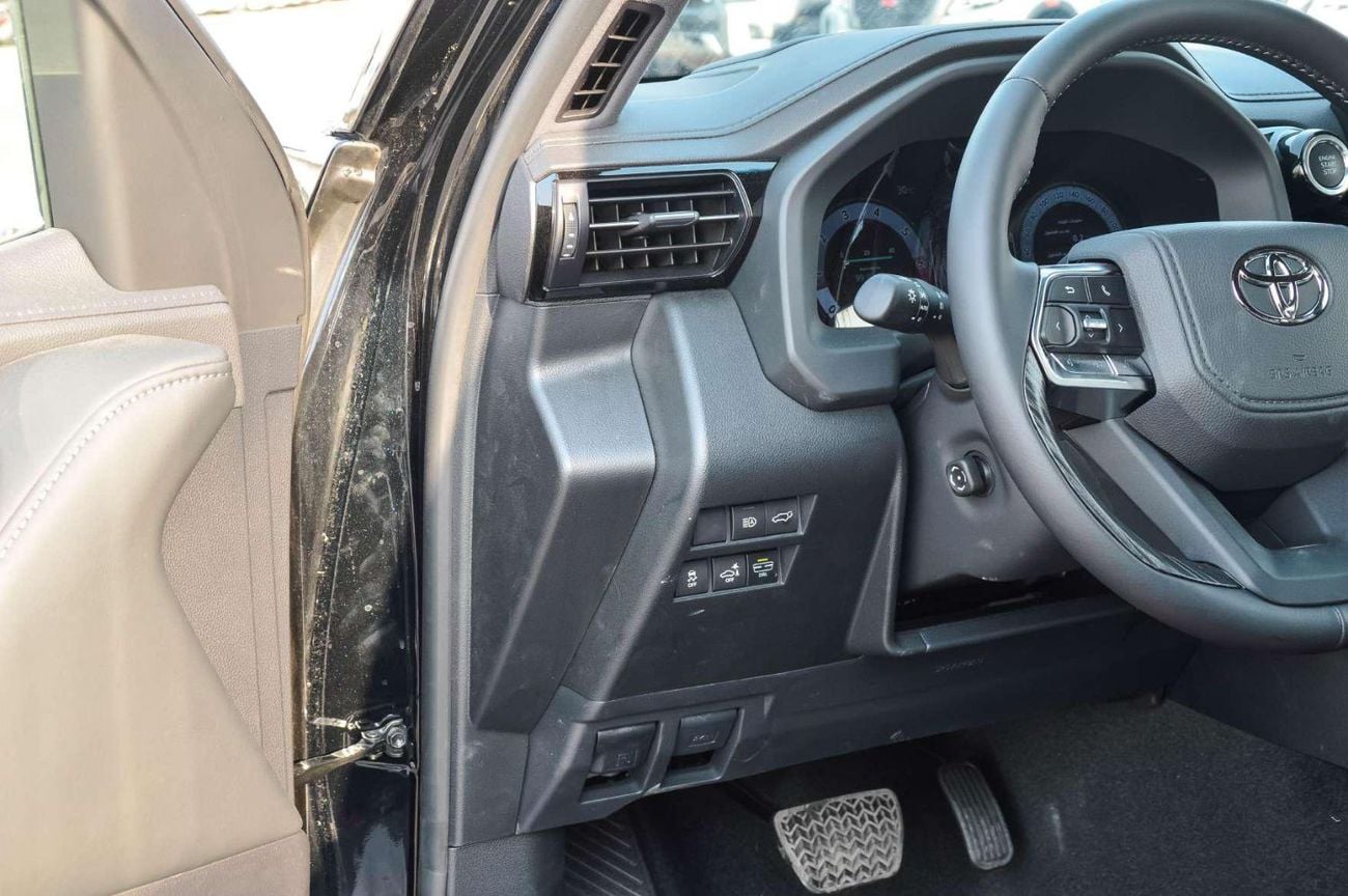 تويوتا لاند كروزر VXR 3.5L 4WD SUV 2026