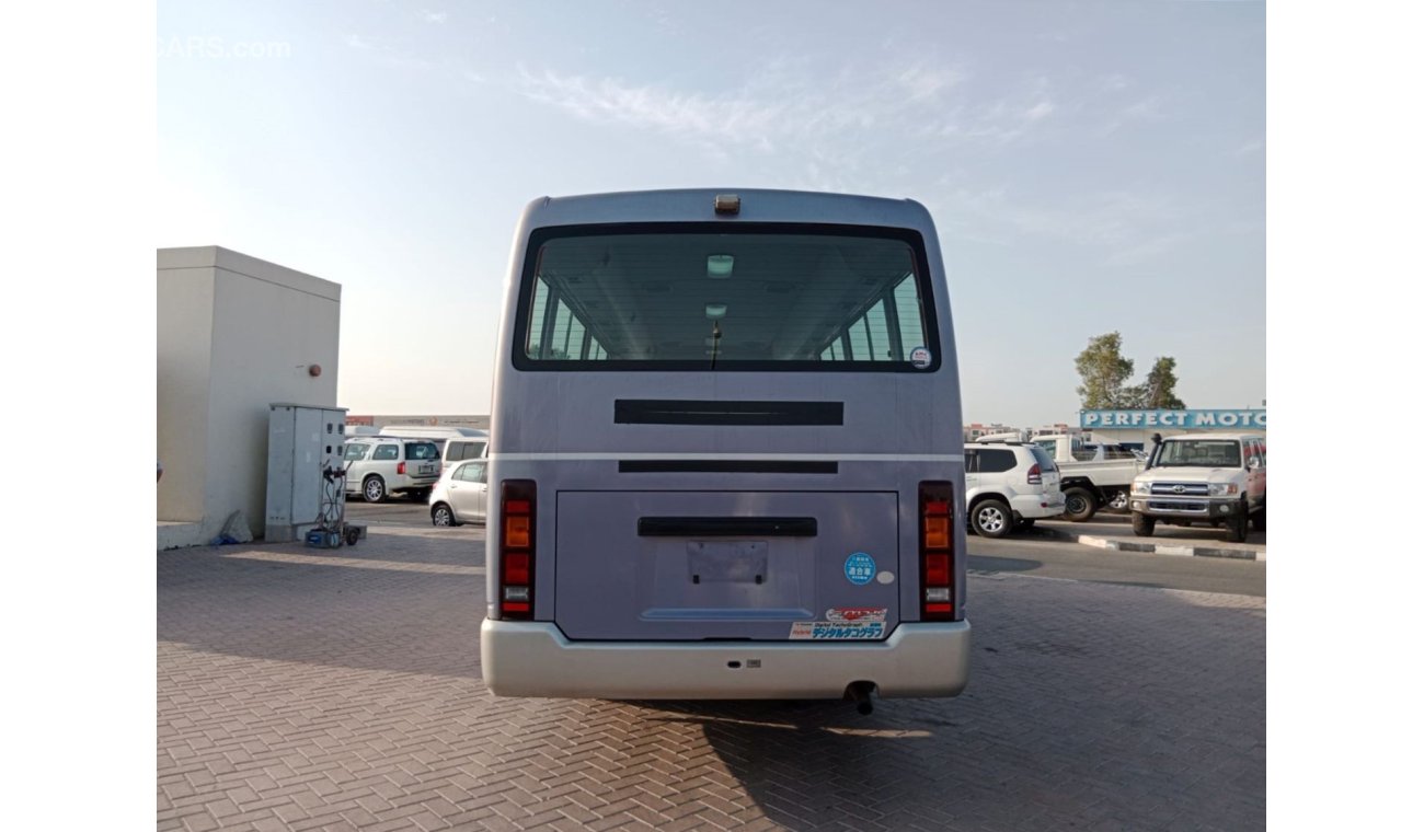 Nissan Caravan NISSAN CARAVAN BUS RIGHT HAND DRIVE (PM1332)