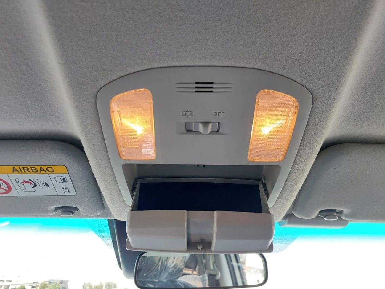 Toyota Hilux TOYOTA HILUX PICKUP RHD 2021 MODEL 2.8 L DIESEL  AUTOMATIC(PM34867)