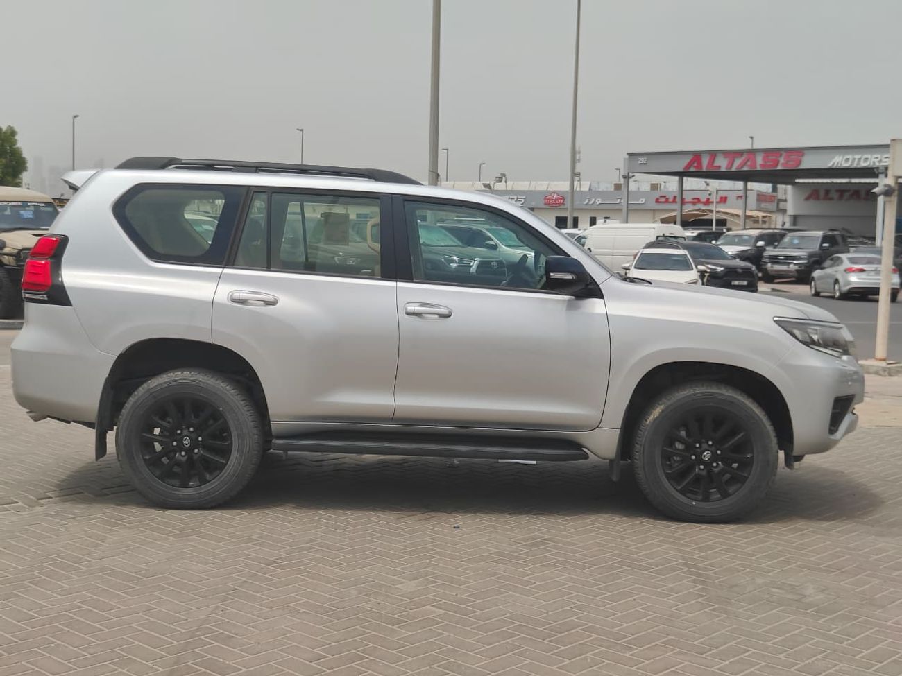 Toyota Prado 2023 Toyota Prado VX Spare-Down 7-Seater 4.0L V6 Petrol A/T 4WD Export Only