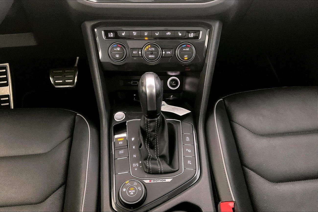 فولكس واجن تيجوان R-Line | شامل الضمان | 0 ﺪﻔﻋﺓ ﺃﻮﻟﻯ