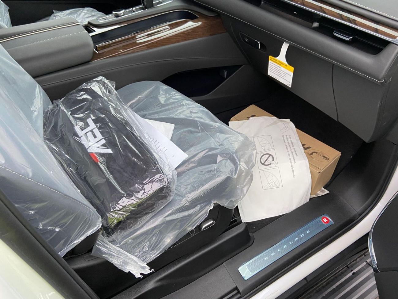 كاديلاك إسكالاد 6.2 V8 PETROL