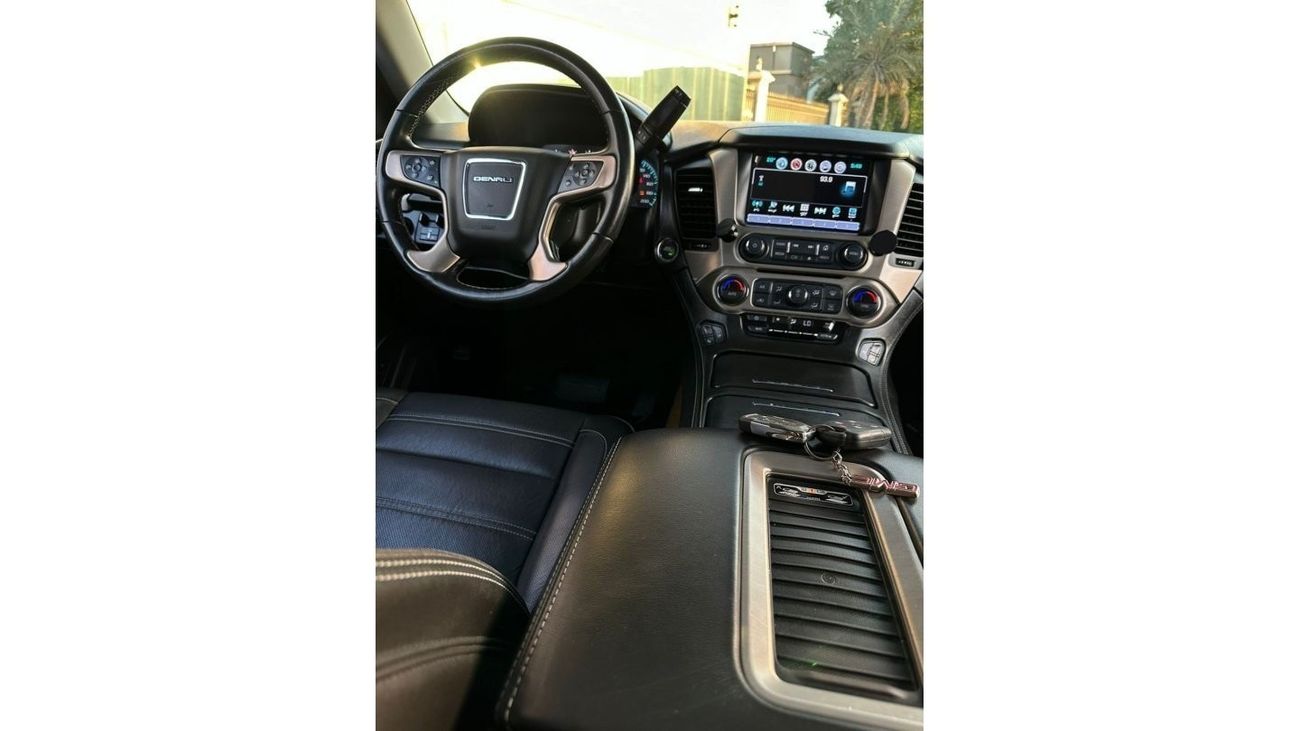 GMC Yukon Denali
