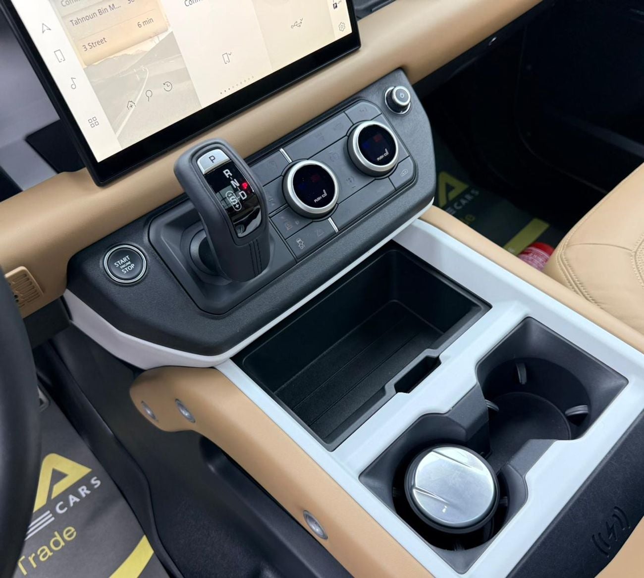 لاند روفر ديفندر 90 X-DYNAMIC HSE P400 2025 Land Rover Defender X Dynamic 90 HSE P400, 2030 LR Warranty + Service Pack, Very Low Km, GCC