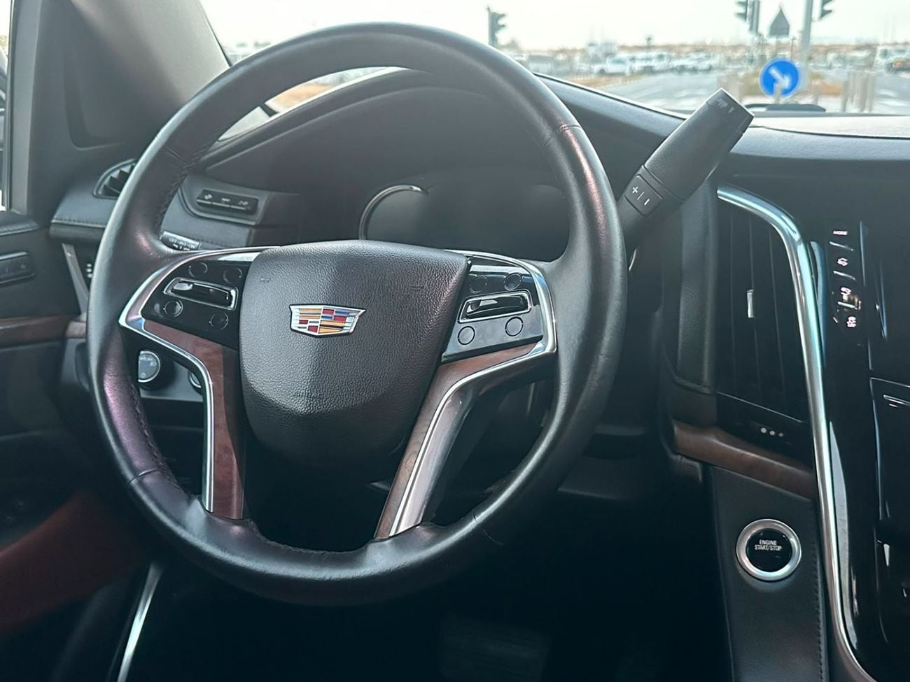 Cadillac Escalade Iq