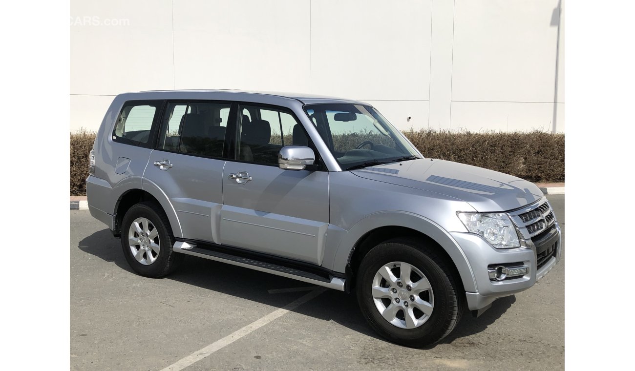 Mitsubishi Pajero S V6