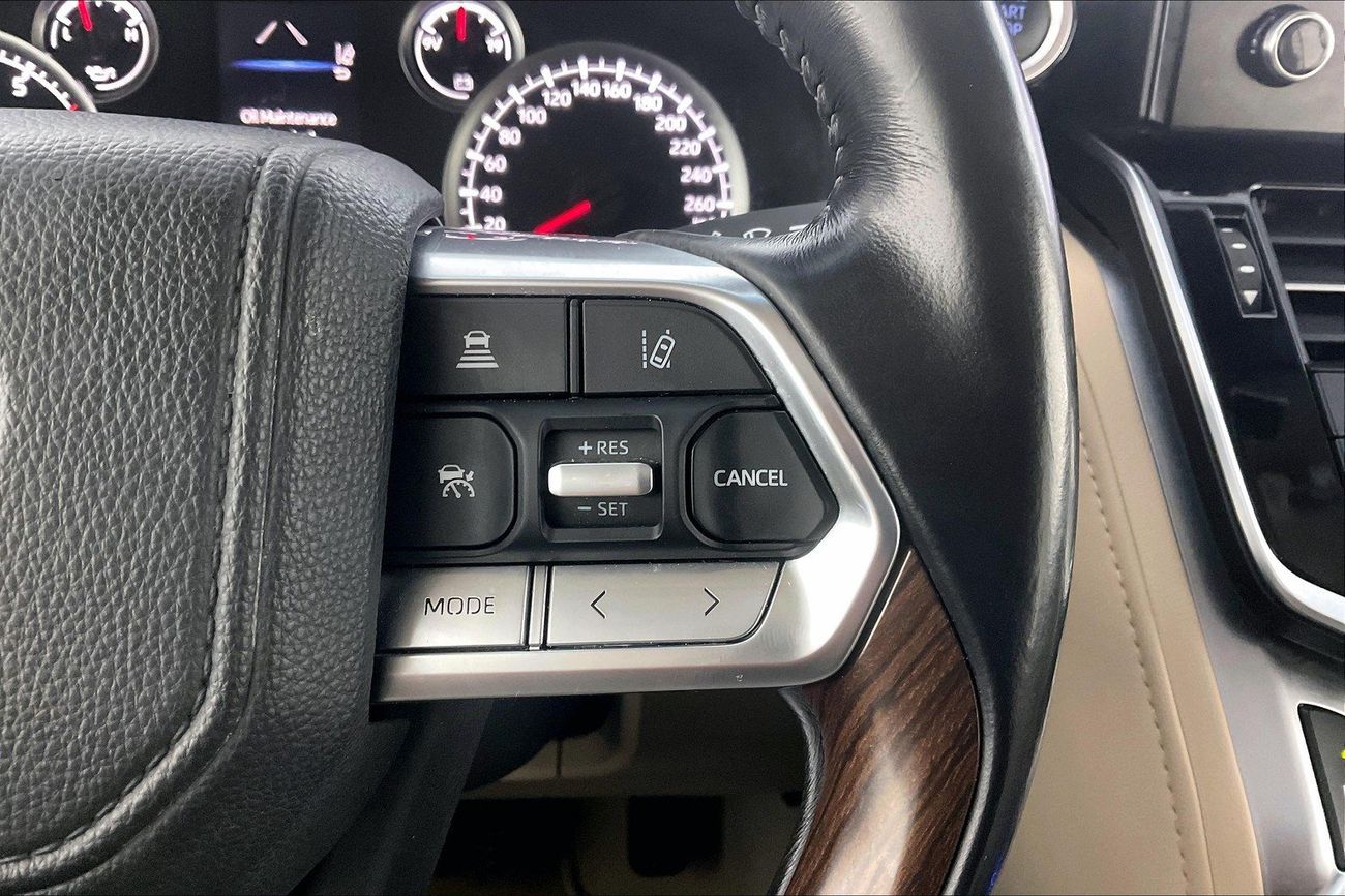 Toyota Land Cruiser GXR | National Day Celebration | Guaranteed Warranty | 0 Down Payment