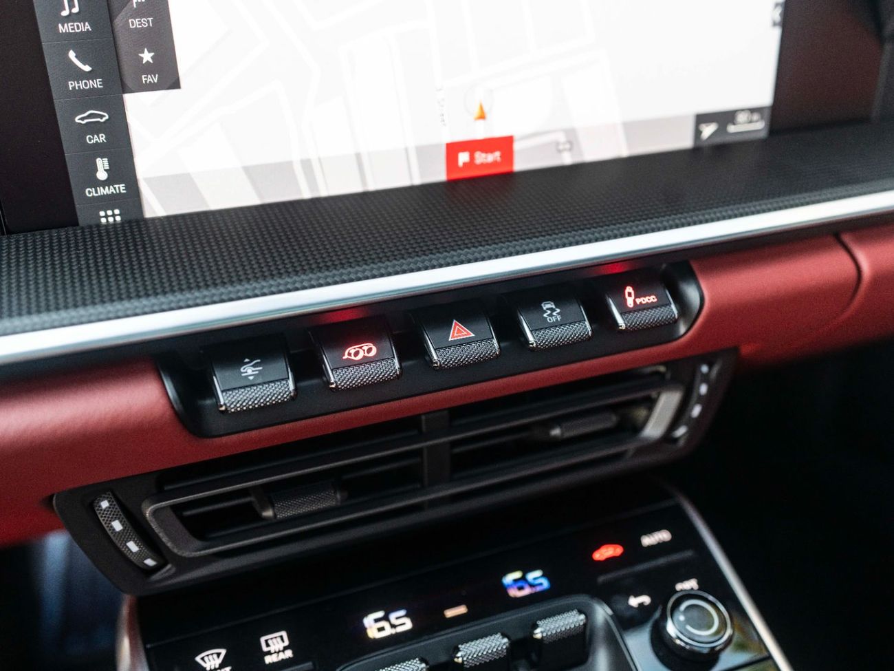 Porsche 911 Turbo S 3.8L (640 HP) Coupe