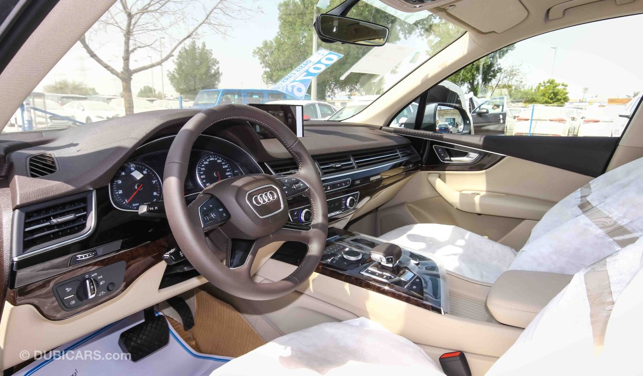 Audi Q7 TFSI Quattro 2.0L Turbo - V4 - Zero km - Leather Seats - Panoramic Glass Roof