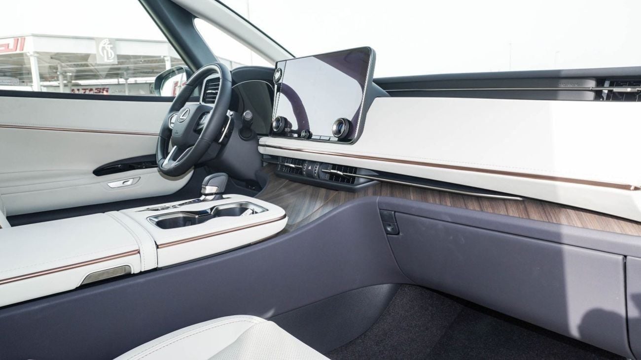 لكزس LM 350h 2024 Lexus LM350h 7-Seater 2.5L 4-Cyl Hybrid A/T 4WD Export Only