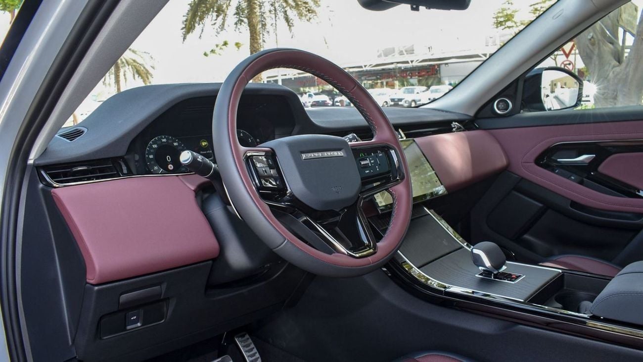 لاند روفر رانج روفر إيفوك SE P250 DYNAMIC 2025! FIVE YEARS WARRANTY!! THREE YEARS SERVICE CONTRACT