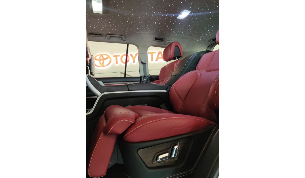 تويوتا لاند كروزر 5.7L Petrol VXR with MBS Autobiography Luxury VIP seat and Roof lighting(For local sale with warrant