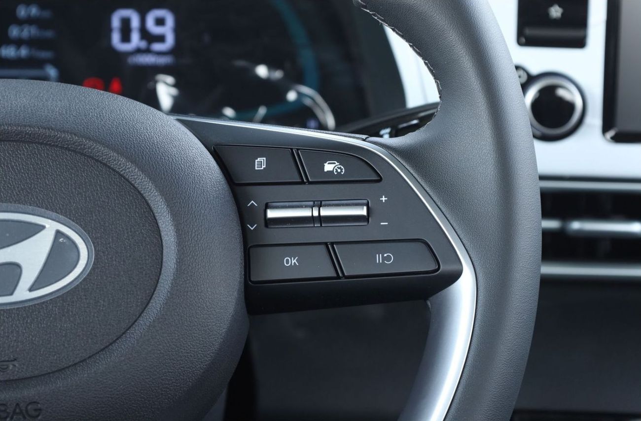 Hyundai Elantra Hyundai Elantra 1.5L CVT Elite Edition GLX