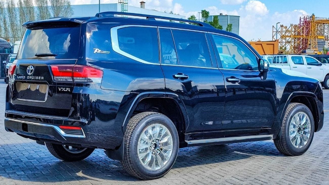 تويوتا لاند كروزر TOYOTA LC300 3.5L VX-R 10-AT