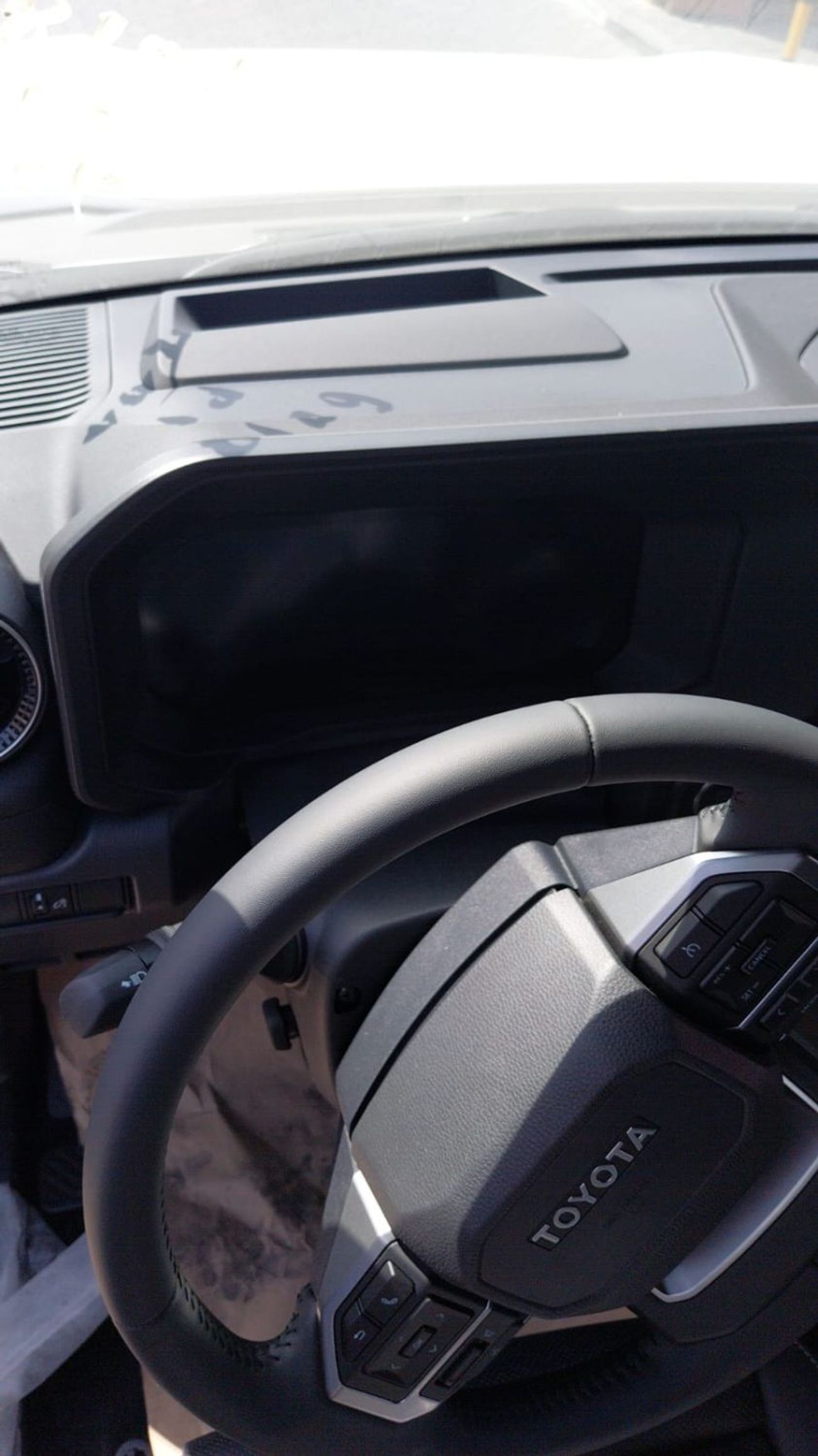 Toyota Prado LC250 2.4L PETROL LUXURY PLUS 7 SEATER FULL OPTION(ONLY FOR AFRICA)