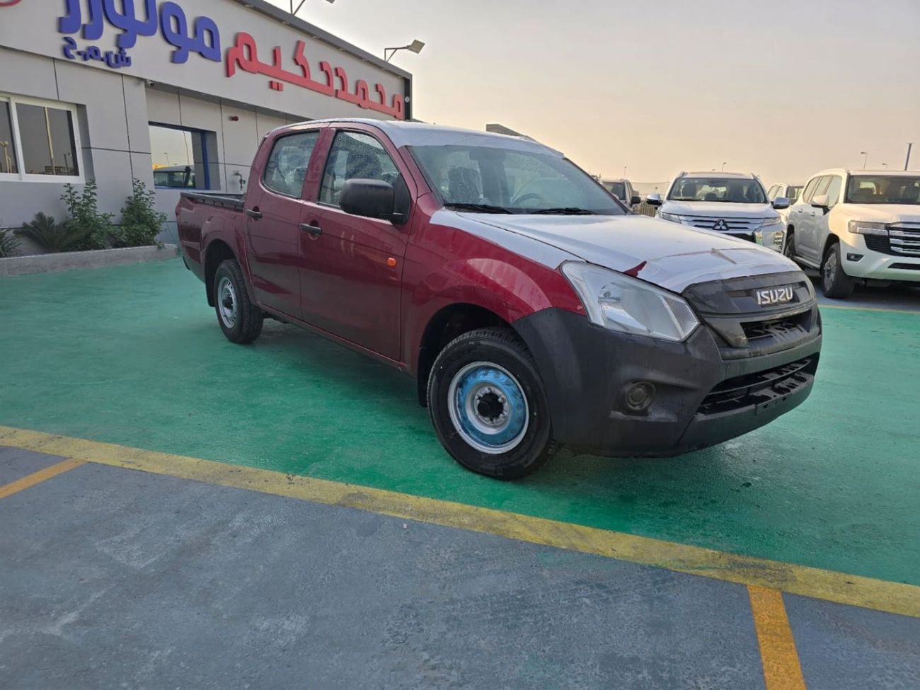 إيسوزو D ماكس D-Max 2500cc 4 cylinders DOUBLE CABIN MANUAL RWD ABS