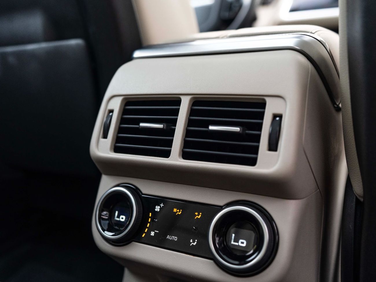 لاند روفر رينج روفر فيلار P250 S 2.0L Petrol