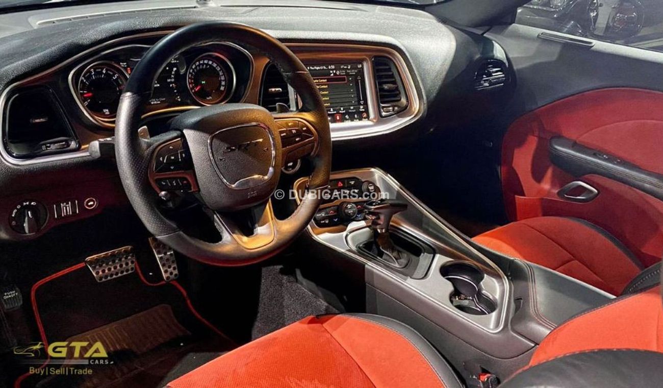 Dodge Challenger 2019 Dodge Challenger SRT Scatpack Widebody, Warranty+Service Contract, GCC, Low Kms