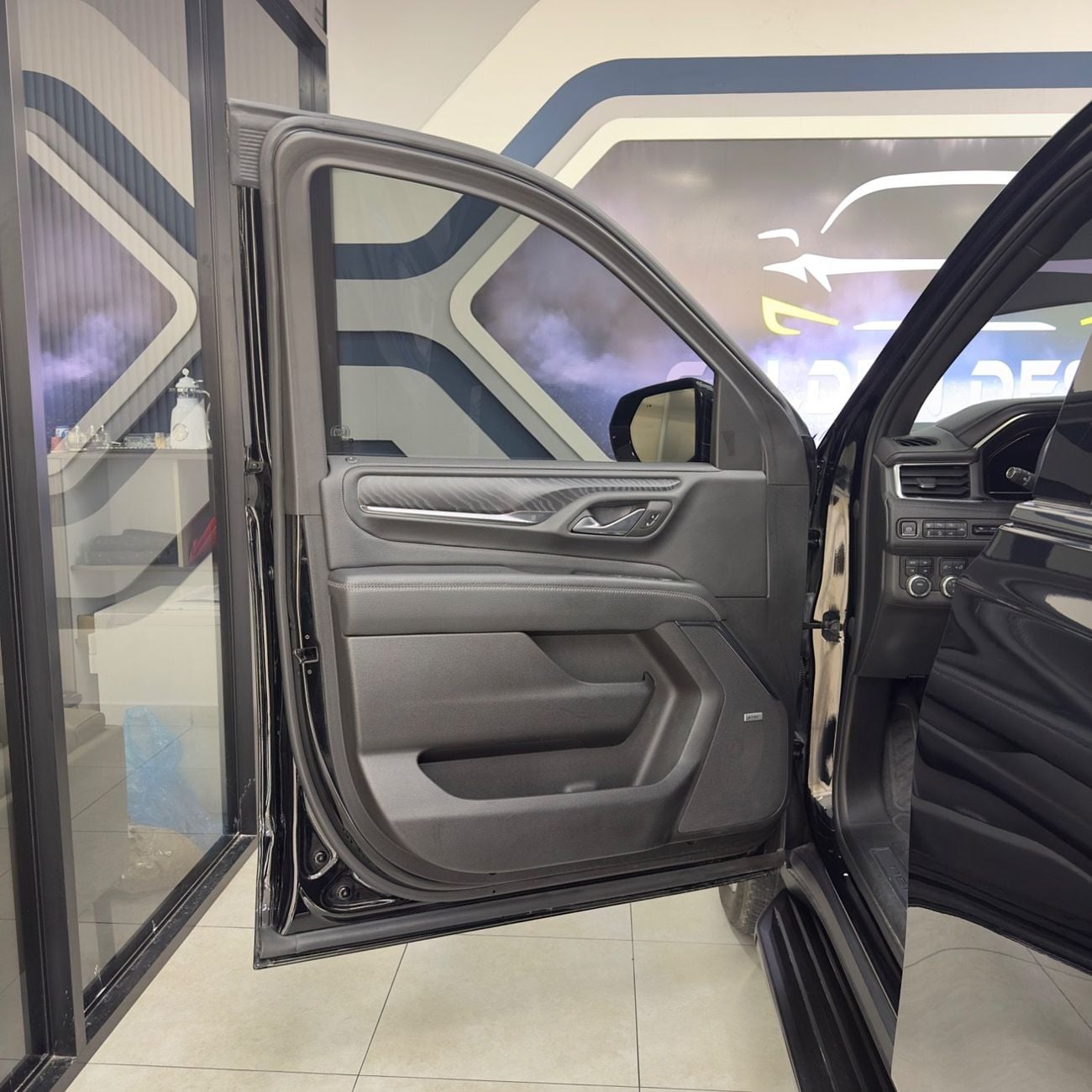 GMC Yukon Denali 6.2L Denali